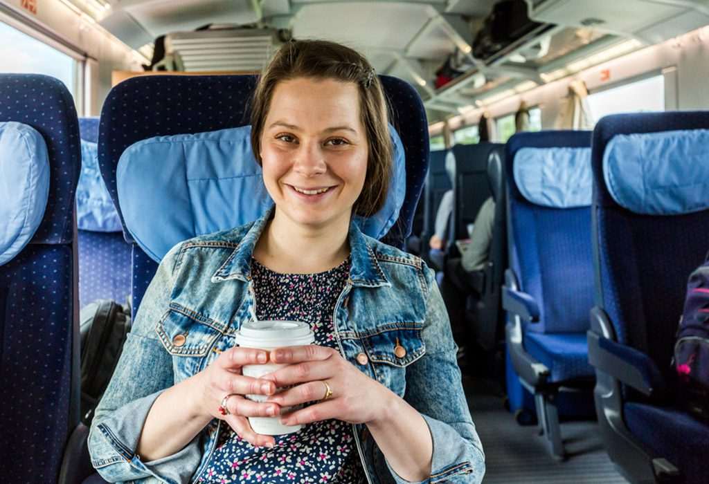 travel by train in 8th month of pregnancy