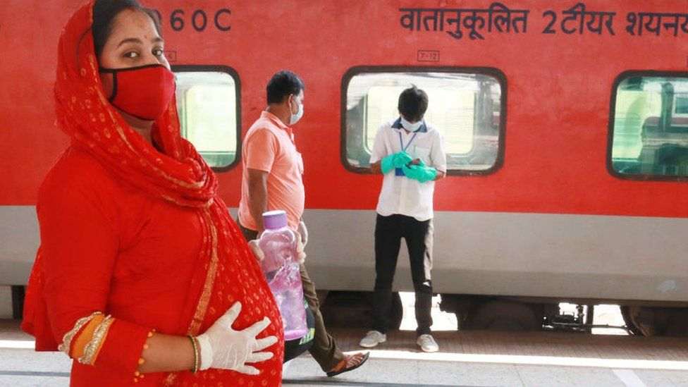 travel by train during pregnancy in 7th month
